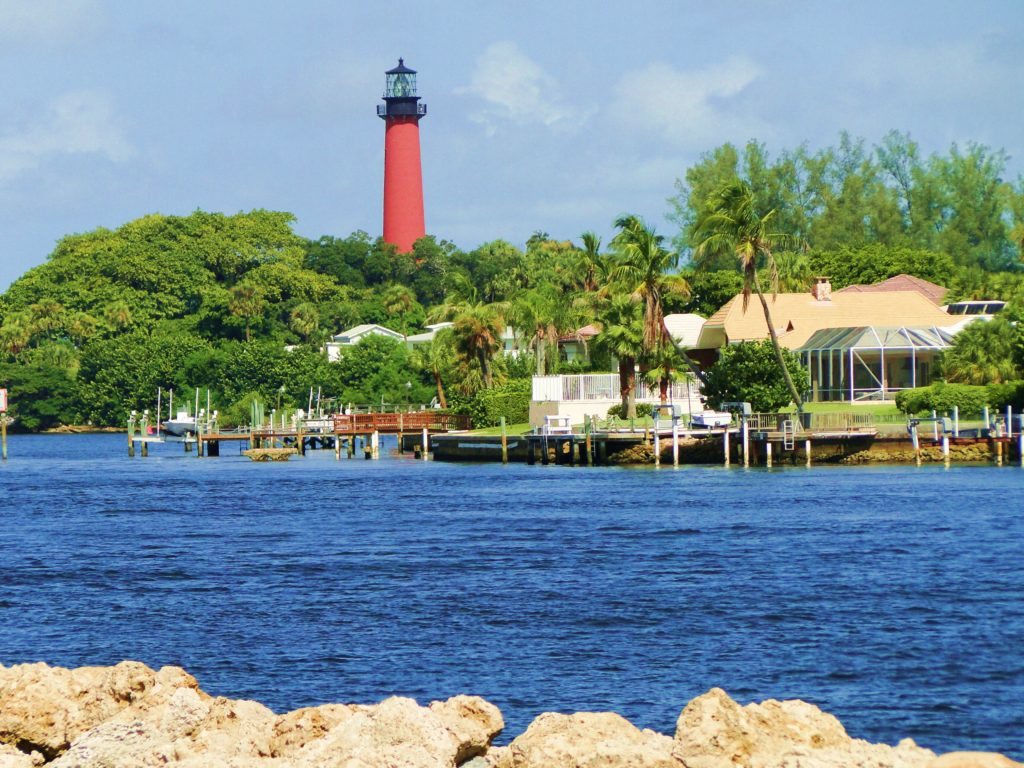 5 Ways to Enjoy Jupiter Florida If You're Traveling Alone